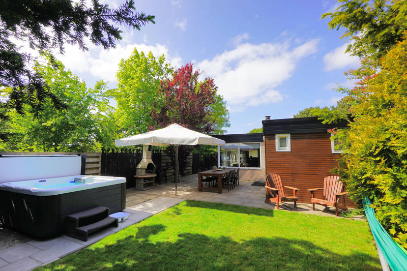 Vakantiehuis Met Jacuzzi wellness villa aan zee Goudvink 2023 